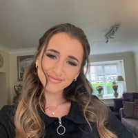 Sitter Profile Image: Hollie M.