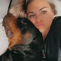 Sitter Profile Image: traci j.