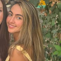 Sitter Profile Image: Nicky R.