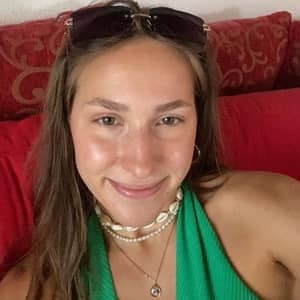 Sitter Profile Image: Amy L.