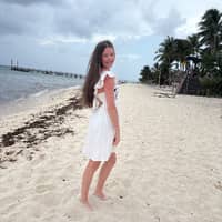 Sitter Profile Image: Olivia H.