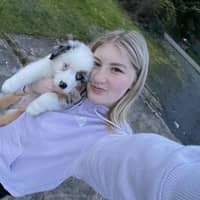 Sitter Profile Image: Izabella H.