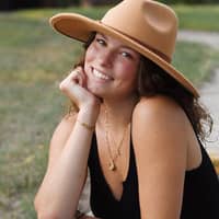 Sitter Profile Image: Brooklyn D.