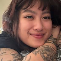 Sitter Profile Image: Quynh (Gray) P.