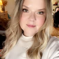 Sitter Profile Image: Erika B.