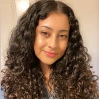 Sitter Profile Image: Laura R.