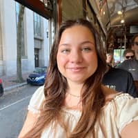 Sitter Profile Image: Isabella E.