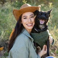 Sitter Profile Image: Julianna R.