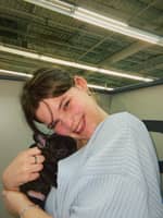 Sitter Profile Image: Laura T.