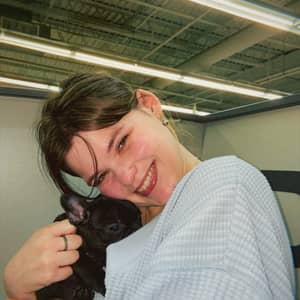 Sitter Profile Image: Laura T.