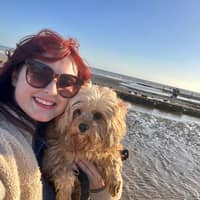 Sitter Profile Image: Ellie M.