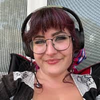 Sitter Profile Image: Julianna J.