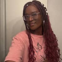 Sitter Profile Image: Shona E.