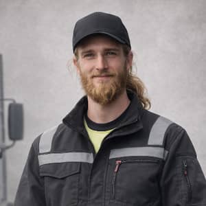 Sitter Profile Image: Louis V.