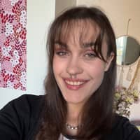 Sitter Profile Image: Olivia W.
