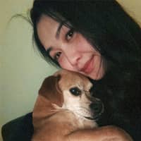 Sitter Profile Image: Aivy T.