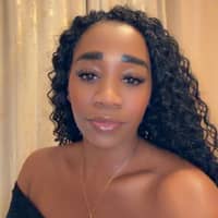 Sitter Profile Image: Macayla C.