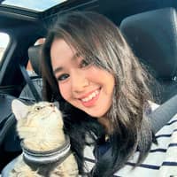 Sitter Profile Image: Praewphan P.