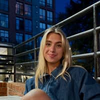 Sitter Profile Image: Olivia H.