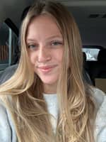 Sitter Profile Image: Carly B.