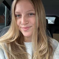 Sitter Profile Image: Carly B.