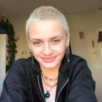 Sitter Profile Image: Veronica M.