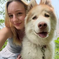 Sitter Profile Image: Angelia V.