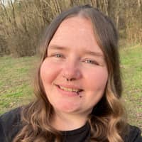 Sitter Profile Image: Lindsey E.