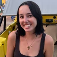 Sitter Profile Image: Mia B.