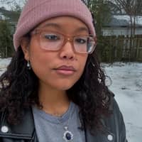 Sitter Profile Image: Chloe S.