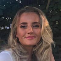 Sitter Profile Image: Lucy R.