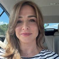 Sitter Profile Image: Deanna H.