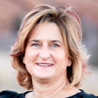 Sitter Profile Image: Shelley L.