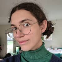 Sitter Profile Image: Isabel G.