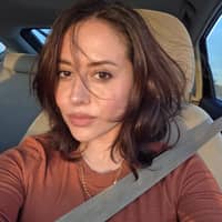 Sitter Profile Image: Melike A.