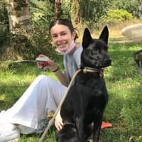 Sitter Profile Image: Lara M.