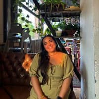 Sitter Profile Image: Rebecca R.