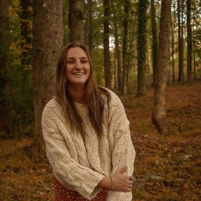 Sitter Profile Image: Kortney W.