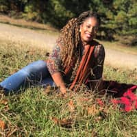 Sitter Profile Image: Beverley S.