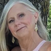 Sitter Profile Image: Deborah T.