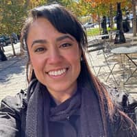 Sitter Profile Image: Vanessa R.