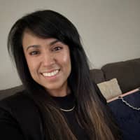 Sitter Profile Image: Vanessa R.