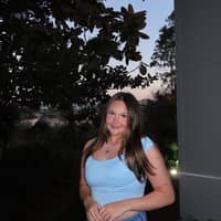 Sitter Profile Image: Julia H.