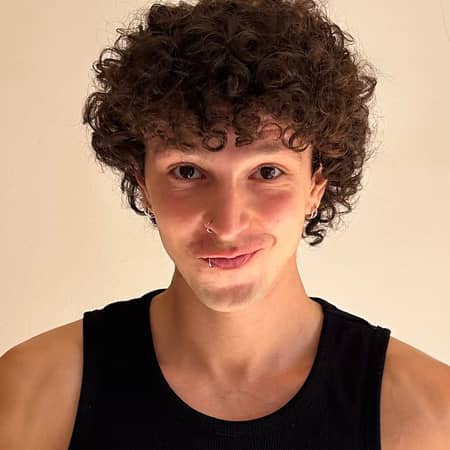 Sitter Profile Image: Alexander Cyrus H.