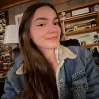 Sitter Profile Image: Madisyn A.