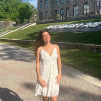 Sitter Profile Image: Veronica J.