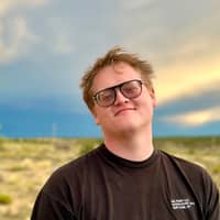 Sitter Profile Image: Logan W.