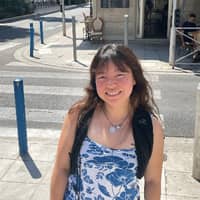 Sitter Profile Image: Tan W.