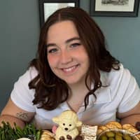 Sitter Profile Image: Isabella P.