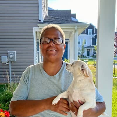Sitter Profile Image: Donna C.